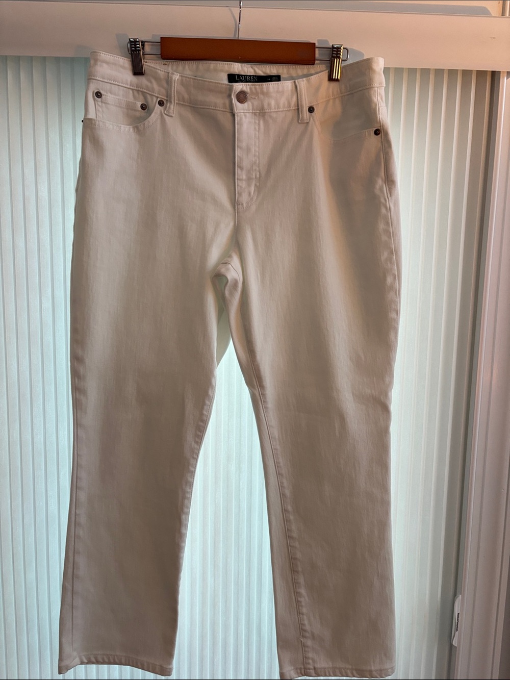 Lauren Ralph Lauren Women’s White Straight Curvy Jeans
